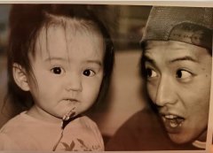 木村拓哉帮女儿买新衣还掌镜拍美照双姝不忘代言品牌戴好戴满